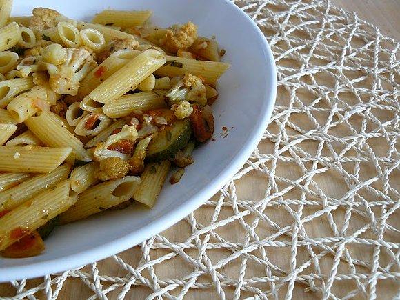 Makaron z pieczonymi wiosennymi warzywami