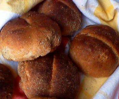 Razowe bułeczki z maki żytniej
