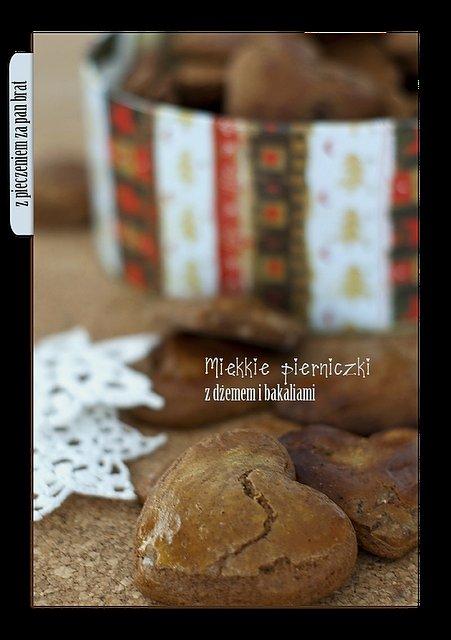 Miękkie pierniczki z dżemem i bakaliami