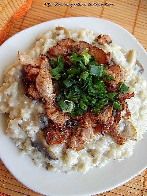 Kremowe risotto z pieczarkami i szynką