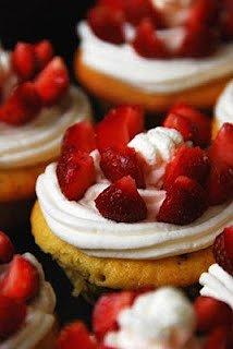 Truskawkowe muffiny na Dzień Dziecka