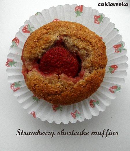 Muffiny z truskawkami i shortcake z płatków owsianych