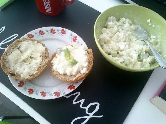 Pasta kanapkowa z serka wiejskiego i awokado