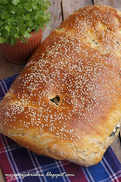 Kulebiak ze szpinakiem, ricottą i fetą
