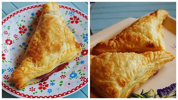 Paczuszki z owocami, brązowym cukrem i miętą