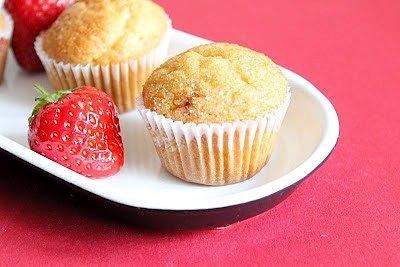 Mini muffinki z truskawkami