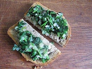 Tost ze szpinakiem