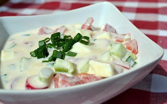 Letni chłodnik na zsiadłym mleku