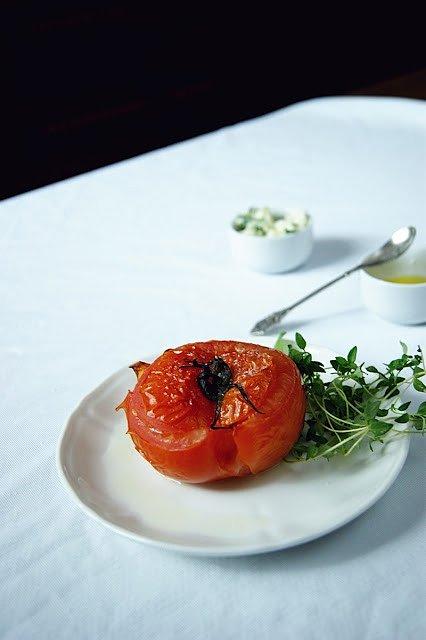 Pomidory z mozzarellą i szałwią