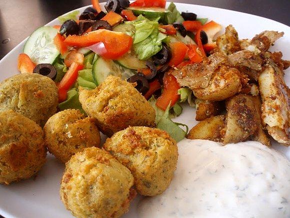 Falafel z ciecierzycy bez puszki i gotowania