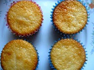 Muffinki z rabarbarem i sokiem z cytryny