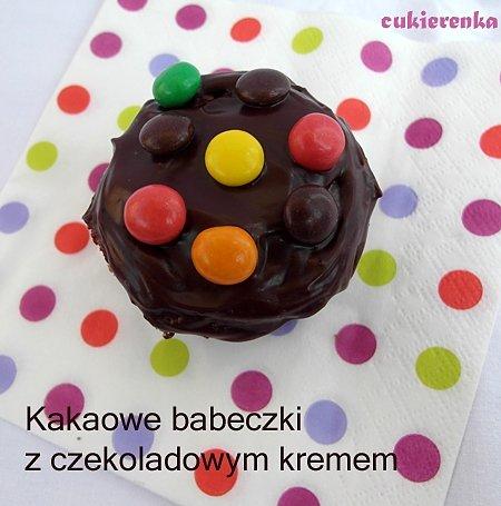 Kakaowe babeczki z czekoladowym kremem
