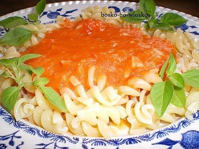 Pasta al pomodoro – szybki włoski obiad z pomidorami
