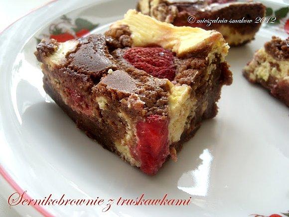 Sernikobrownie z truskawkami