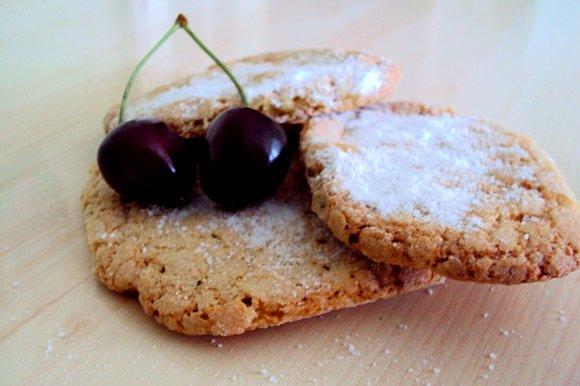 Cytrynowo-pistacjowe chrupiące ciasteczka