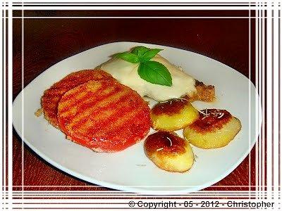 Filet z pesto pod mozzarellą i grillowanym pomidorem
