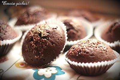 Mocno czekoladowe muffiny z masłem orzechowym