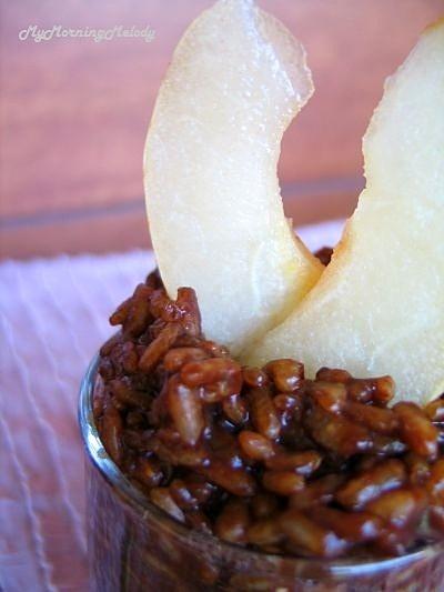 Karobowy pudding bezglutenowy z ryżu i owoców