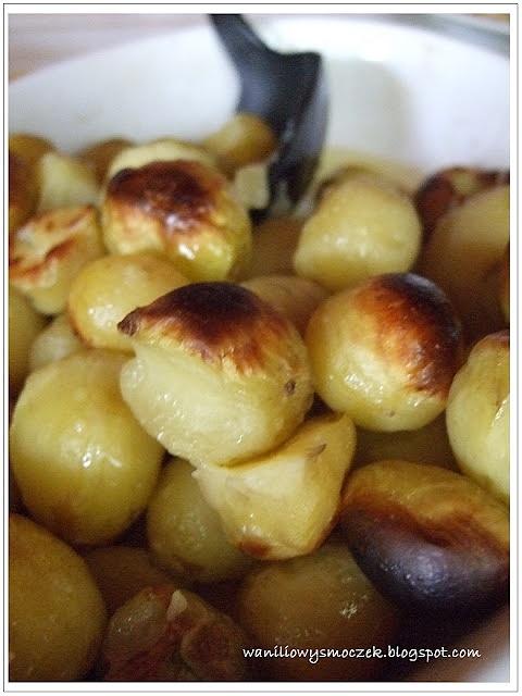 Pieczone młode ziemniaczki z mlekiem