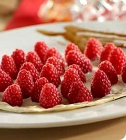 Tortilla na słodko z malinami