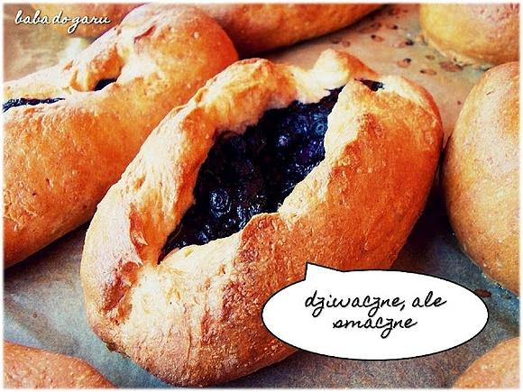 Jagodzianki - smaczne i delikatne pieczywo z jagodami