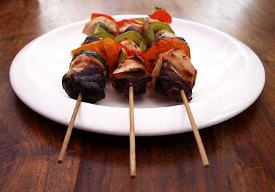 Szaszłyk z kurczaka na grill lub piekarnik