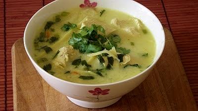 Pikantna zupa tajska