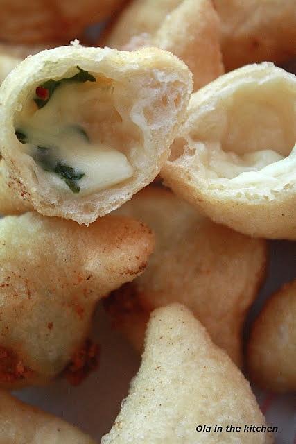 Pierożki z mozzarellą i bazylią
