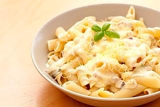 Przydymiona Carbonara z boczkiem i czosnkiem