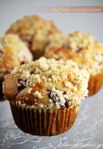 Muffinki z truskawkami i kruszonką