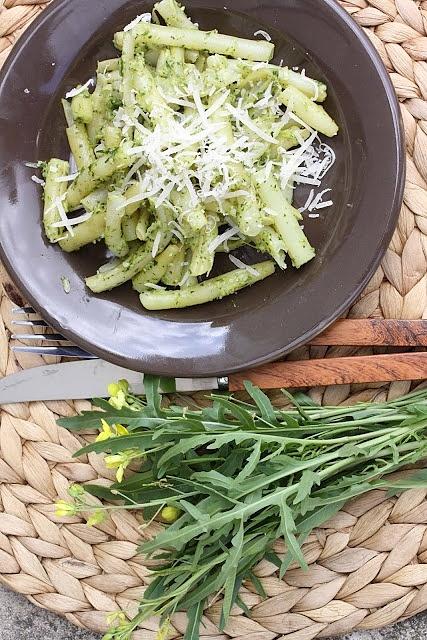 Fasolka szparagowa z pesto z rukoli