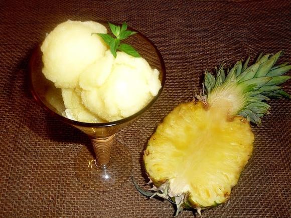 Ananasowy sorbet