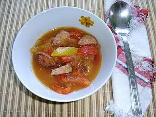 Leczo z cukinii, papryki i pomidorów
