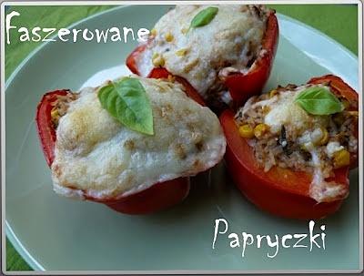 Faszerowane papryki z tuńczykiem kukurydzą i serem
