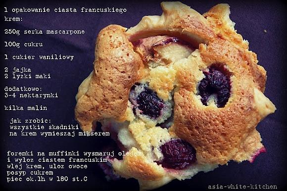 Muffinki z serkiem mascarpone i owocami