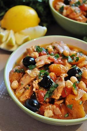 Tagine z kurczakiem i ciecierzycą