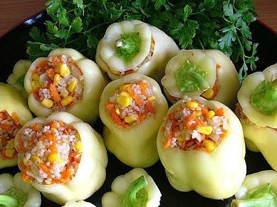 Papryka faszerowana kaszą jęczmienną