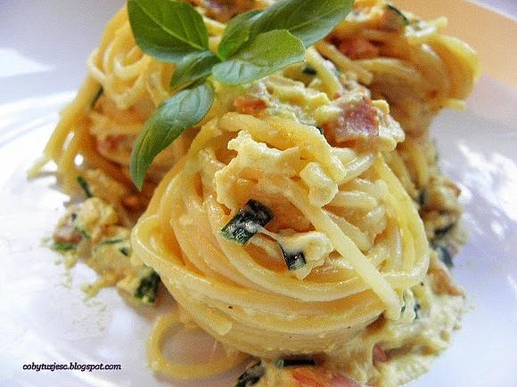 Spaghetti a'la maniek - syn gotuje