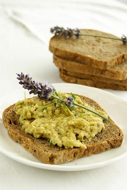 Guacamole z awokado i czosnkiem