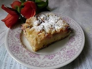 Ciasto maślankowe z jabłkami i porzeczkami