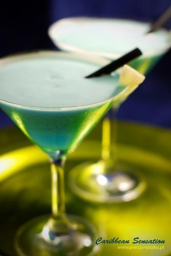 Caribbean Sensation - drink kokosowo-ananasowy o turkusowym kolorze