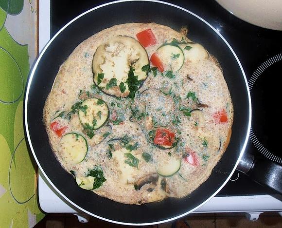 Frittata z bakłażanem i pieczarkami