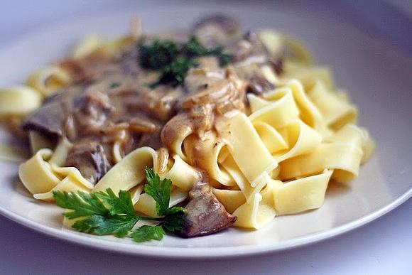 Tagliatelle z sosem grzybowym