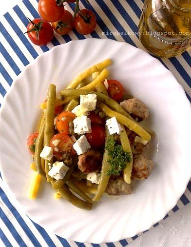 Klopsiki z letnimi warzywami i serem feta