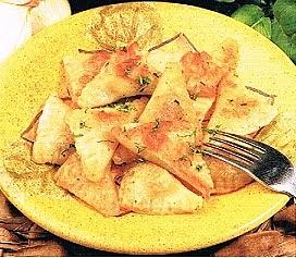 Pierożki z nadzieniem mięsno-szpinakowym