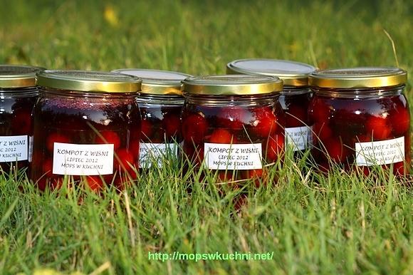 Wiśnie w syropie – kompot i dodatek do deserów