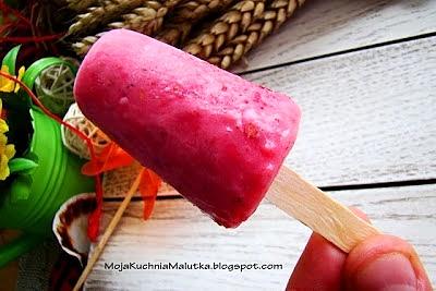 Malinowe lody na patyczku