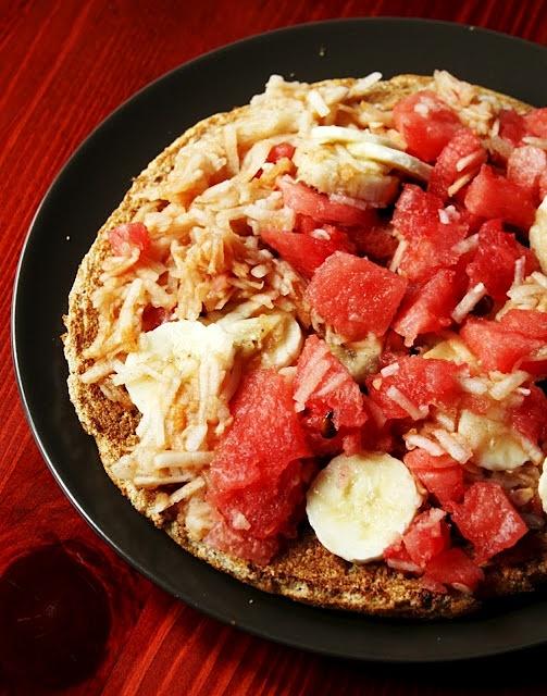Omlet otrębowy z owocami