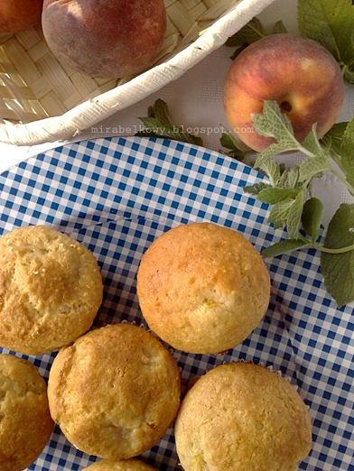 Muffinki kokosowe z brzoskwiniami