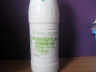 Koktajl z brzoskwiń i nektarynek z mlekiem zsiadłym